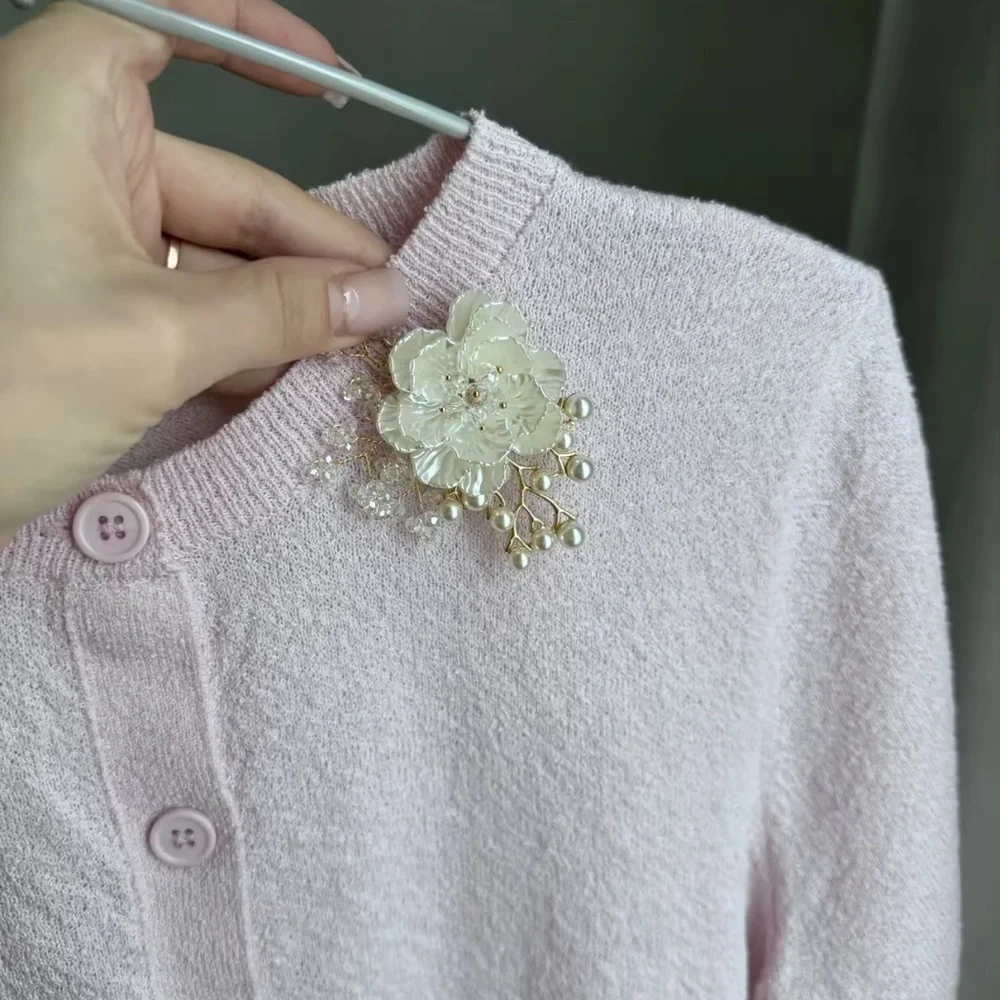 Elegant White Floral Pearl Brooch